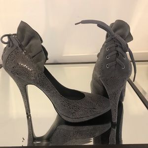 BGBG gray texture pumps